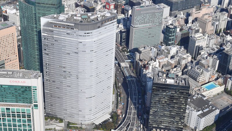 新入社員が過労自殺した電通本社。上司のパワハラも一因だったと報じられた