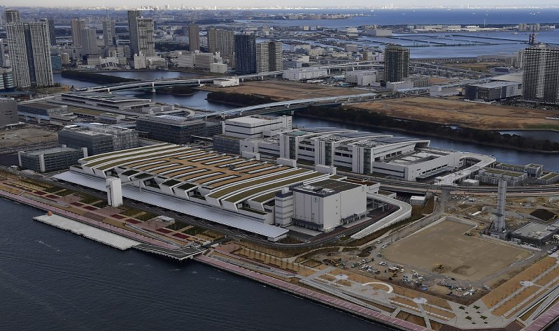 豊洲市場=東京都江東区で2017年2月、本社ヘリから
