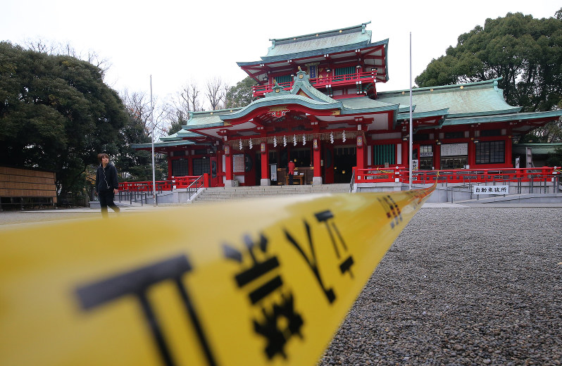 富岡八幡宮 初詣客離れを懸念 地元商店街に暗い影 毎日新聞