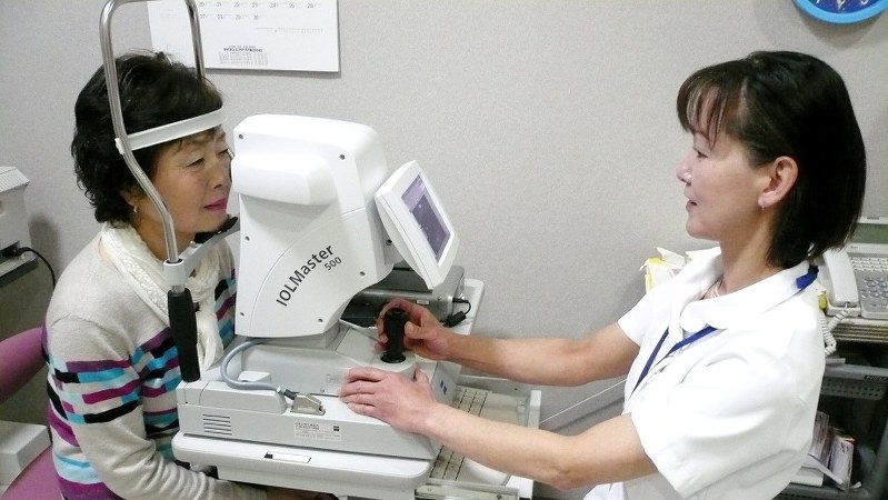 白内障眼内レンズの度数を決めるための測定装置