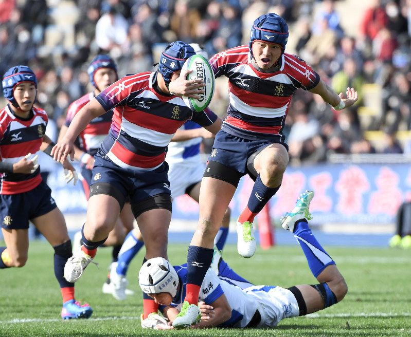 【佐賀工-東海大翔洋】試合終了間際、ラックから佐賀工がつなぎウイングの坂井選手がトライ