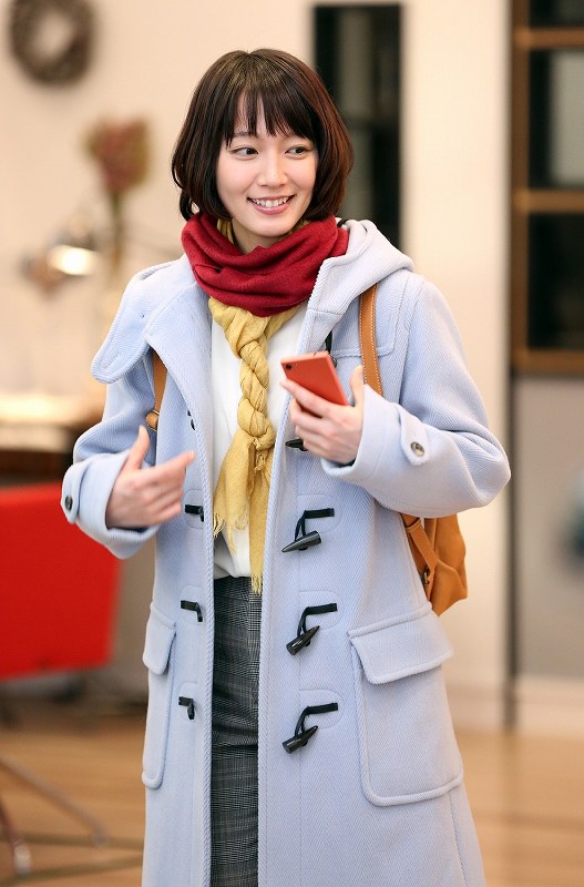 吉岡里帆さん：連ドラ初主演に全力投球 2人の男性の間で揺れ動く女性