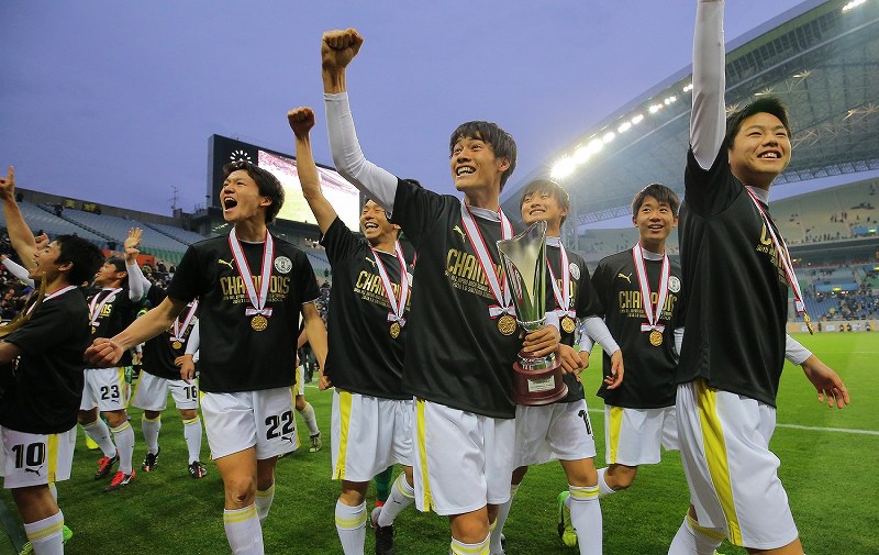 高校サッカー：前橋育英が流通経大柏を破り、初優勝 [写真特集23/18