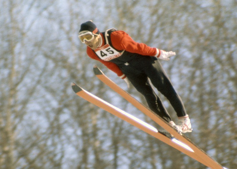 ｅｙｅ １９７２年札幌冬季五輪 メダル独占に興奮 毎日新聞