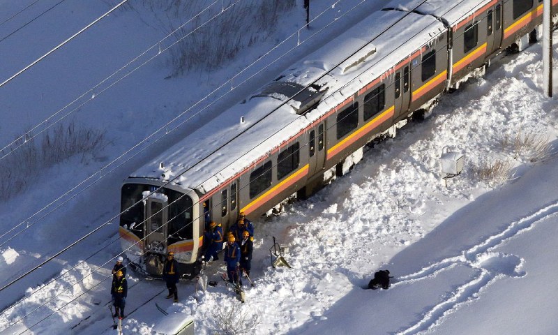 信越線立ち往生：JR支社長「判断は誤りだった」と陳謝 | 毎日新聞