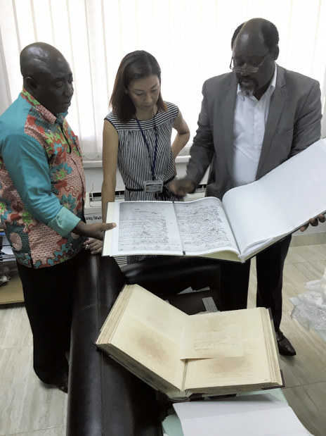 ガーナ大研究所 野口英世博士の解剖所見原本を確認 毎日新聞 ガーナ大研究所 野口英世博士の解剖所見原本を確認 毎日新聞