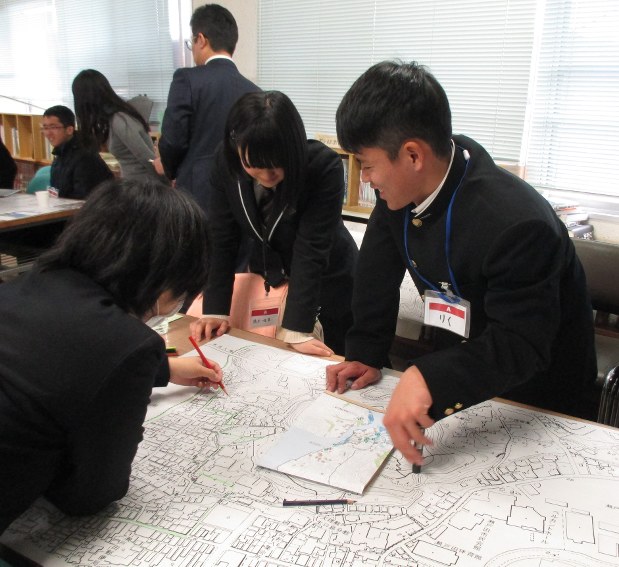企画展 上杉家の名刀と三十五腰 国宝や重文など６０点 来月１８日まで三島で 静岡 毎日新聞