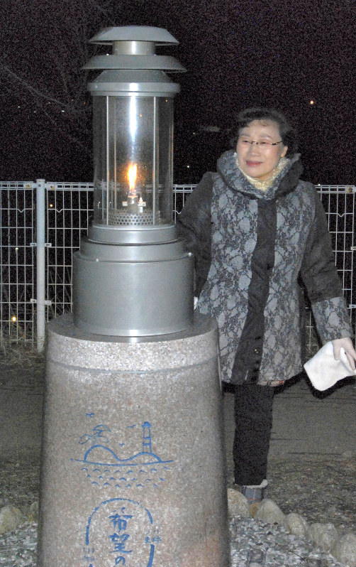 3 11 Quake Survivor Mother Of Otsuchi Keeps Kobe Tohoku Links Burning Bright The Mainichi