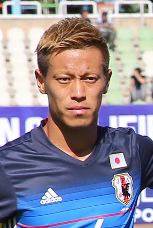 本田圭佑：難民や恵まれない子に希望を サッカー通じ支援 ...
