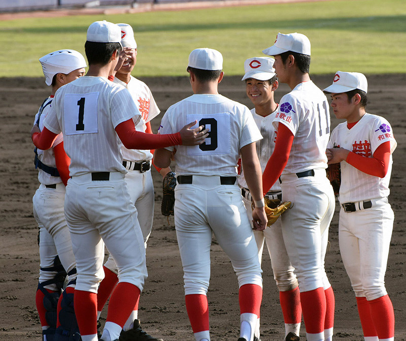 頂点めざして 智弁和歌山 ５止 大阪桐蔭へ 雪辱誓い 和歌山 毎日新聞