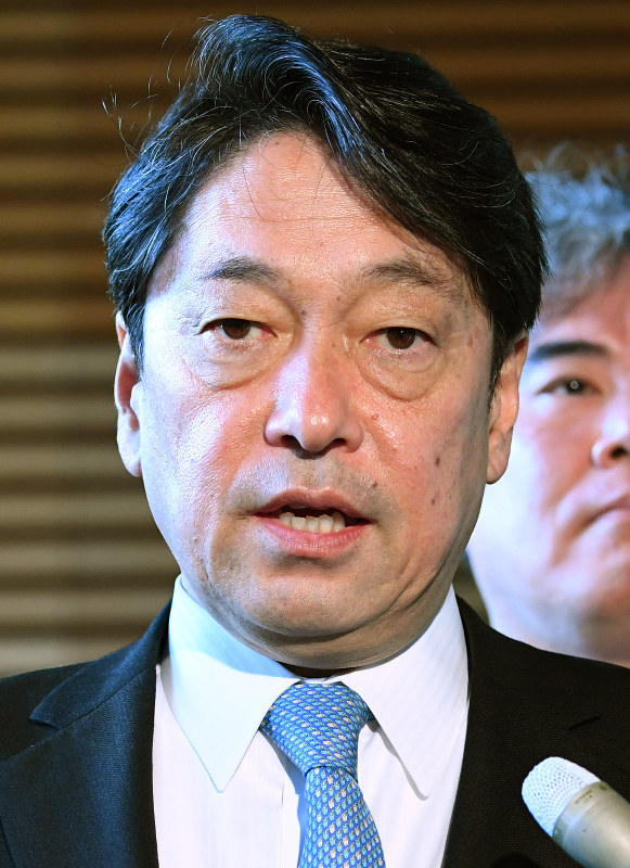 小野寺五典防衛相