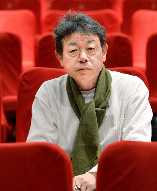 映画「明日へ-戦争は罪悪である-」の監督を務めた藤嘉行さん=広島市西区で、山田尚弘撮影
