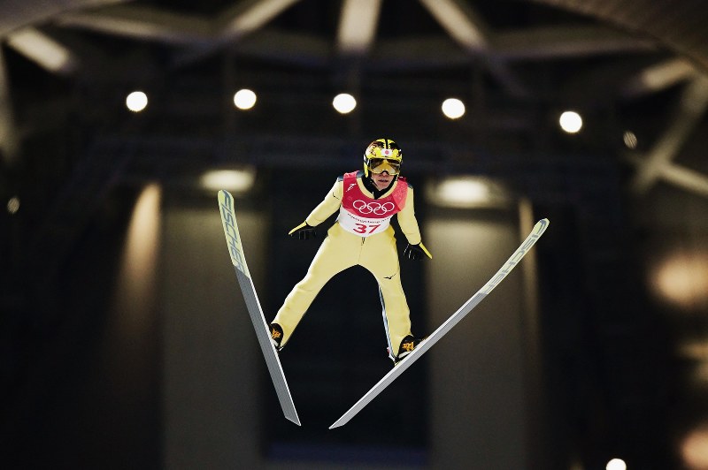 【平昌五輪】スキージャンプ男子ノーマルヒル予選で飛躍する葛西紀明=アルペンシア・ジャンプセンター2018年2月8日、山崎一輝撮影