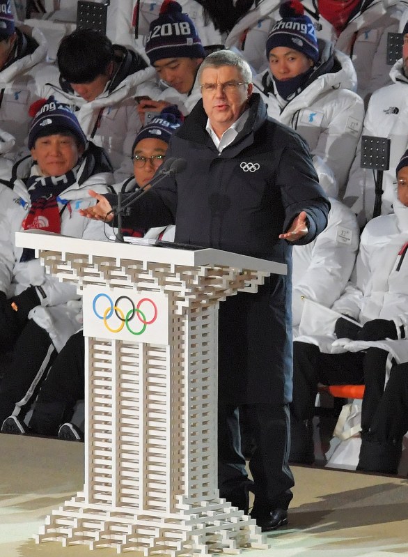 平昌五輪開会式であいさつするIOCのバッハ会長=平昌五輪スタジアムで2018年2月9日、手塚耕一郎撮影