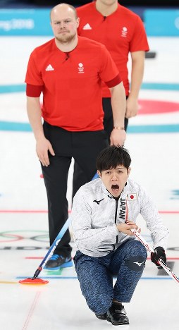 五輪カーリング 日本 英国に敗れる カーリング男子１次リーグ 写真特集9 10 毎日新聞