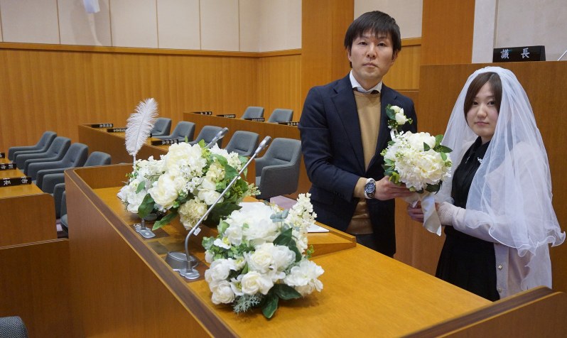 結婚式 野田市役所で愛を誓う 市議会議場で挙式 ２３日までカップル募集 千葉 毎日新聞
