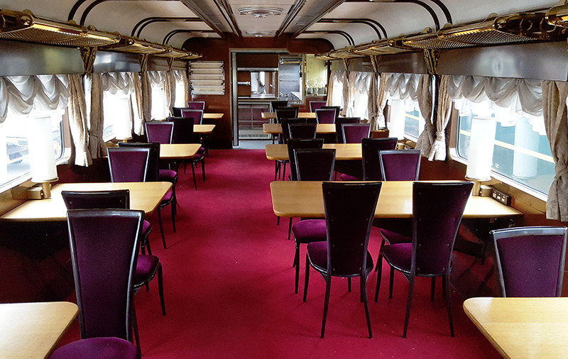 ｊｒ西日本 引退の トワイライトエクスプレス 内装品 敦賀市に無償譲渡 テーブル 椅子など１２０点 福井 毎日新聞