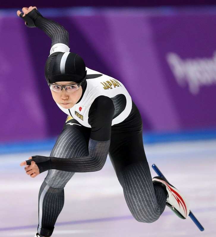 In Photos Japanese speed skater Kodaira grabs gold, record in women's 500m The Mainichi
