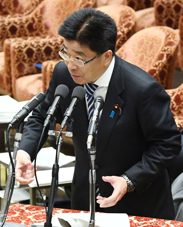 裁量労働データ 首相 責任回避躍起 答弁の 軽さ 露呈 毎日新聞