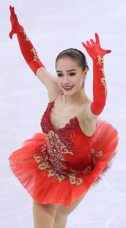 五輪フィギュア：フィギュアスケート女子 宮原4位、坂本6位 [写真