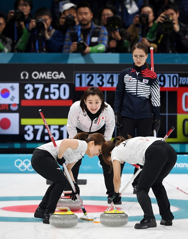 平昌五輪 カーリング女子 準決勝 韓国に敗れ３位決定戦へ 写真特集2 25 毎日新聞