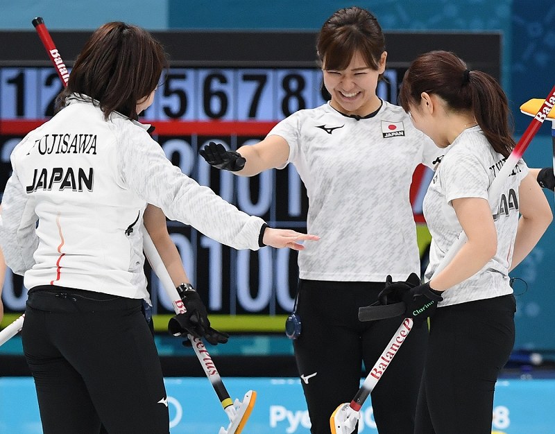 平昌五輪 カーリング女子 準決勝 韓国に敗れ３位決定戦へ 写真特集14 25 毎日新聞