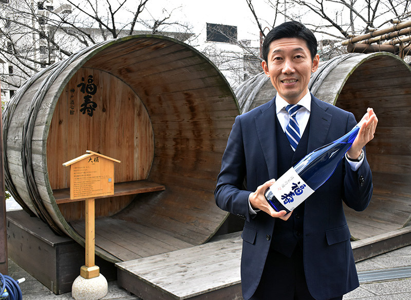「ワイン市場は日本酒市場の60倍。チャンスはある」と語る神戸酒心館の安福武之助社長=神戸市東灘区の同社で、元田禎撮影