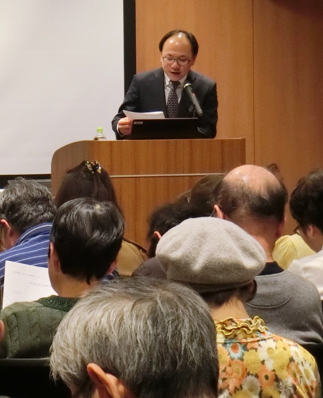 中国渡来の唐物が「日本独自の文化の形成を促した」と解説する徳留学芸員