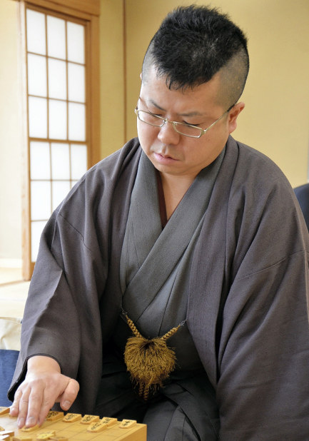 橋本崇載八段