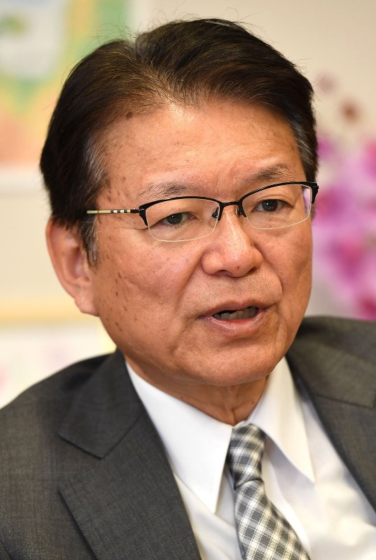 立憲民主党の長妻昭代表代行=東京都千代田区の衆院第2議員会館で2018年3月2日、藤井太郎撮影