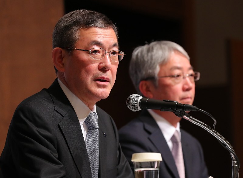 スバル 社長が燃費改ざん認める 毎日新聞