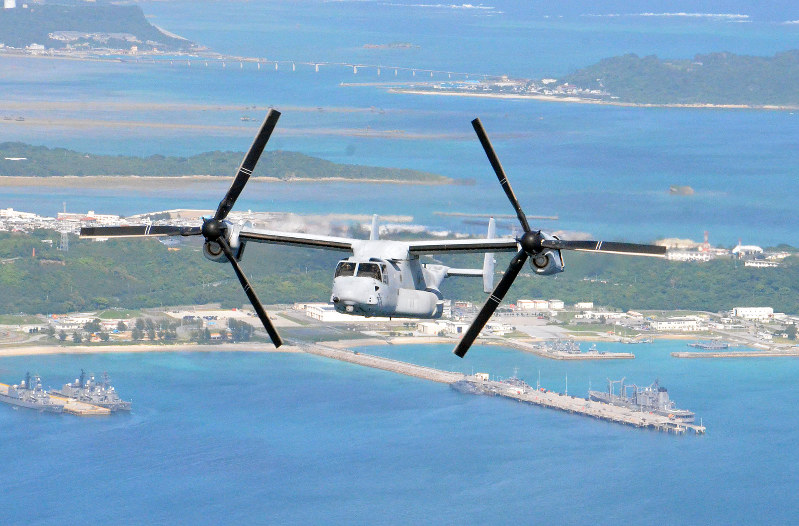オスプレイ：米軍担当者「メンテナンス真剣」 記者が試乗 | 毎日新聞
