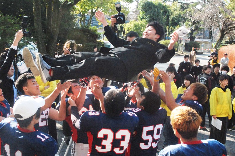 大学入試 熊大 合格発表 前期日程１３０３人に春 熊本 毎日新聞