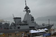 佐世保港に配備され、海自倉島岸壁に初めて着岸した護衛艦「あさひ」