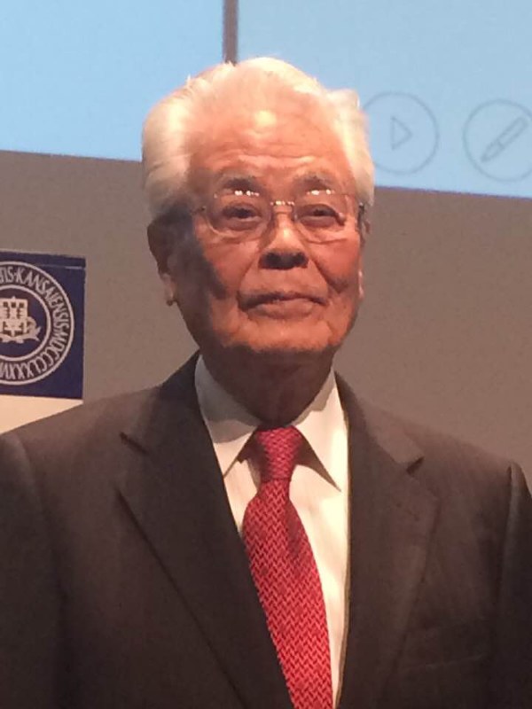 「大島鎌吉スポーツ文化賞」を受賞した元NHKディレクター、片倉道夫さん=大阪府吹田市の関西大で、2018年3月8日午後3時半、滝口隆司撮影