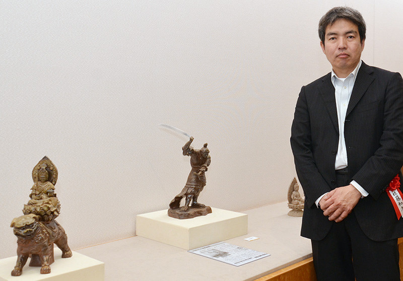 佐藤和久陶彫展 備前焼 仏像に祈り込め １５日まで松山 愛媛 毎日新聞