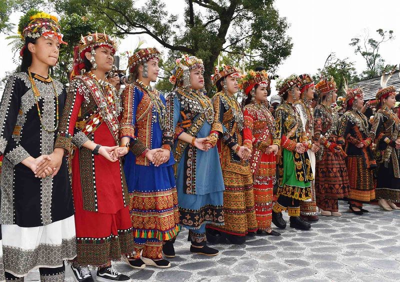 台湾：先住民伝統の結婚式 日本人カップルも参加 [写真特集5/5] | 毎日新聞