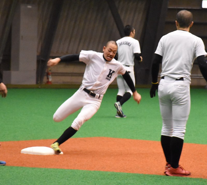 駒大苫小牧高校野球部遠征バッグ