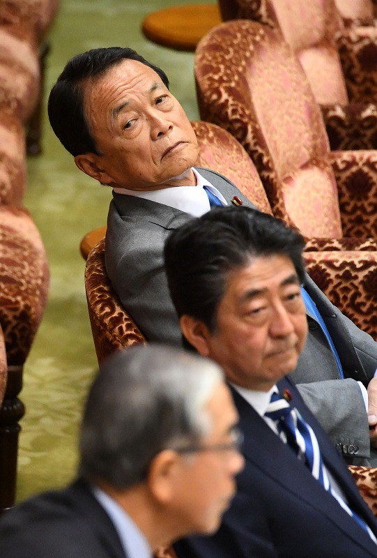 政治ウオッチ：参院予算委員会など [写真特集7/25] | 毎日新聞