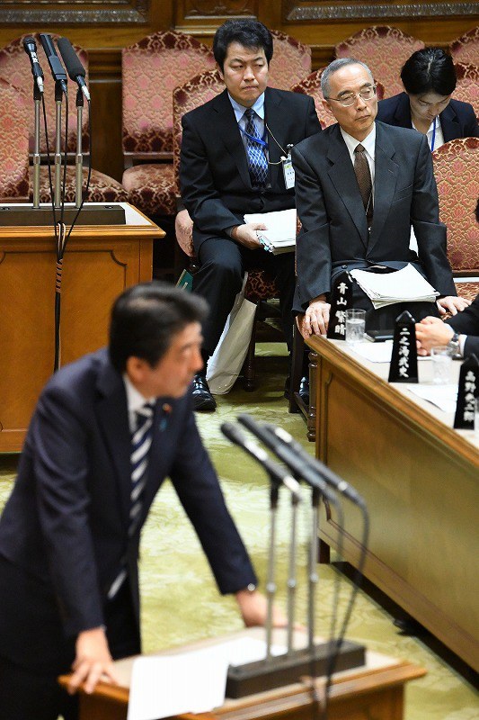 政治ウオッチ：参院予算委員会など [写真特集3/25] | 毎日新聞