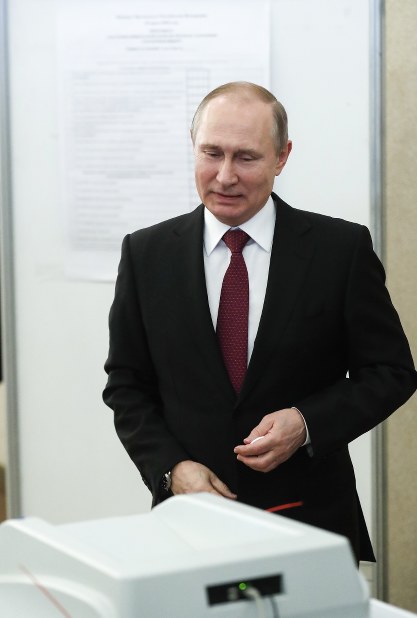 プーチン様ꔛ‬ෆ専用ページ ロシア：プーチン氏圧勝へ 任期24年まで 大統領選 | 毎日新聞