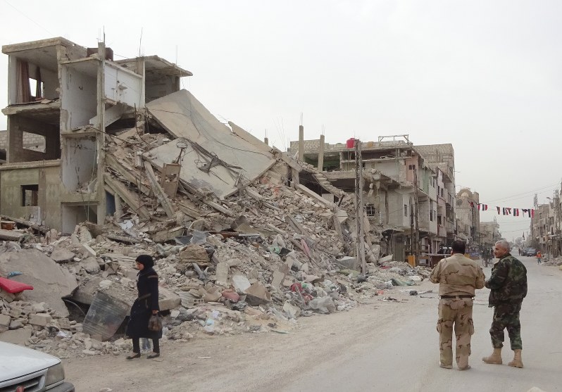 シリア内戦で廃虚と化した首都ダマスカスのスベイナ地区。エジプトのシシ政権は内戦への積極介入を避けてきた=2017年12月19日、篠田航一撮影