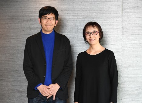 ライターの武田砂鉄さん（左）と映画監督のヤン　ヨンヒさん＝東京都千代田区で