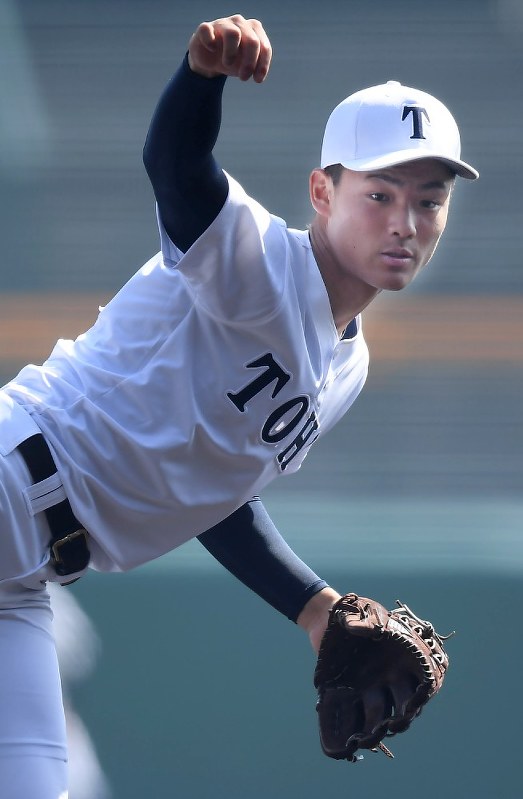 【東邦-花巻東】四回途中で降板した東邦の扇谷=久保撮影