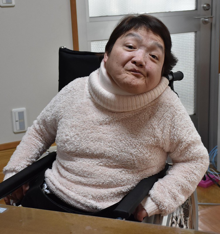 「なぜ」と問いかける福田文恵さん=富山市で2018年3月20日午後3時47分、岩崎歩撮影