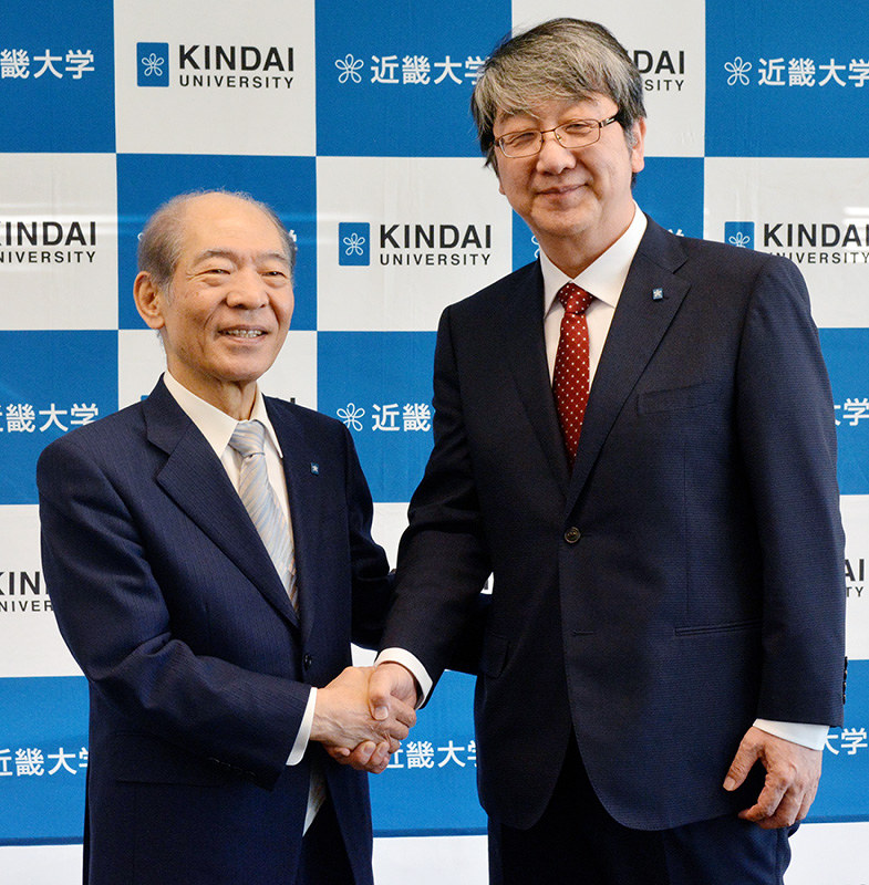近畿大 リーダー養成 細井新学長会見 大阪 毎日新聞