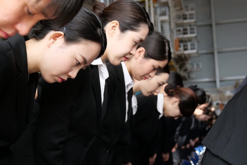 ａｎａ 合同入社式 メダリストの羽生 村岡がメッセージ 写真特集1 13 毎日新聞