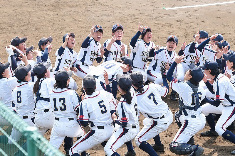 全国高校女子硬式野球選抜大会：決勝ハイライト・神戸弘陵 vs 秀明八千代 [写真特集11/57] 毎日新聞