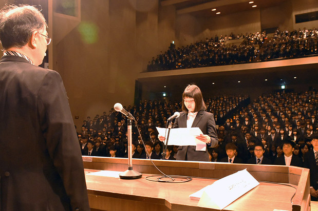 高知大:入学式 期待を胸に新たな一歩 「楽しい学生生活を 高知大:入学式 期待を胸に新たな一歩 「楽しい学生生活を