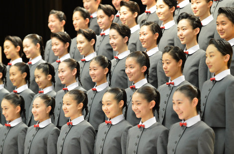 宝塚音楽学校40人にサクラサク 今年も合格発表の掲示見送り 毎日新聞 宝塚音楽学校40人にサクラサク 今年も合格発表の掲示見送り 毎日新聞